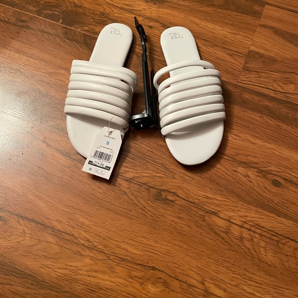 Time and Tru White Summer Sandals with Straps